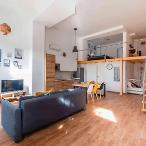 Apartamento Letsmalaga - Duplex En El Centro Con Jacuzzi, Málaga